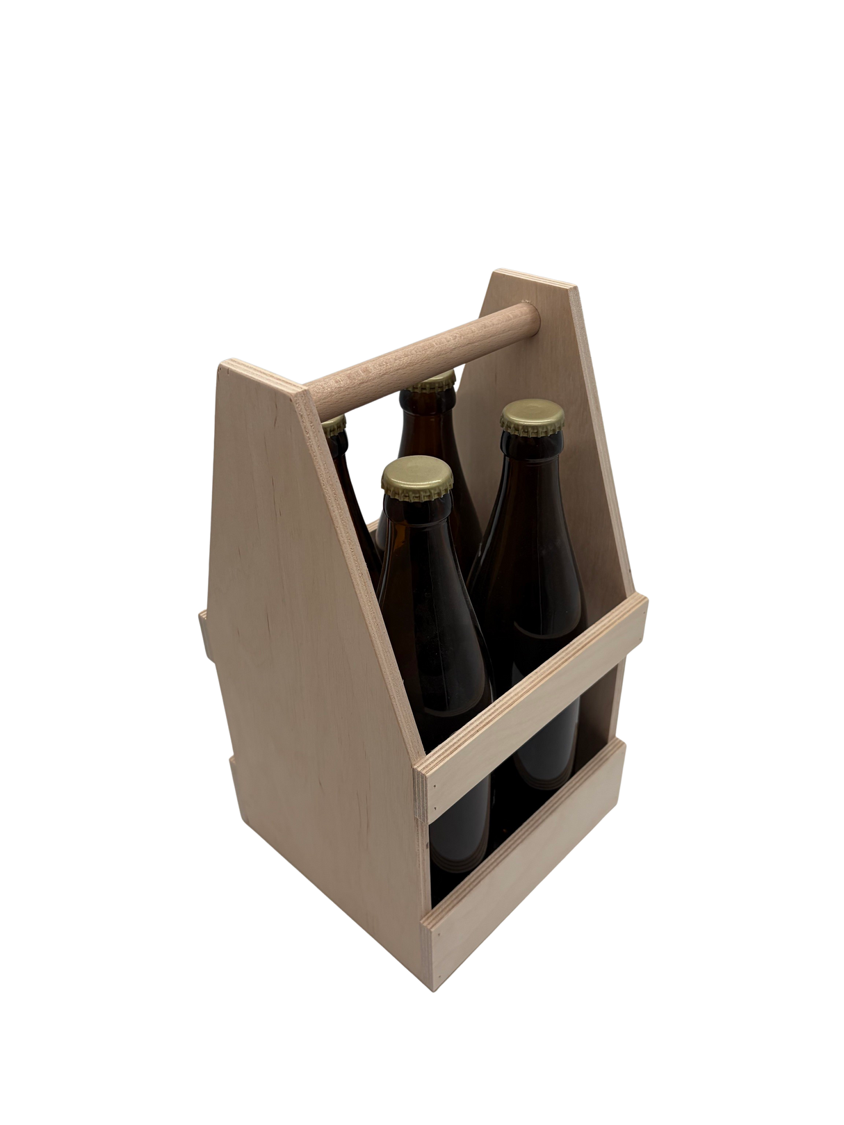 Hellesfarbenes hölzernes Bierträger, das vier dunkelbraune Flaschen mit goldenen Verschlüssen hält.