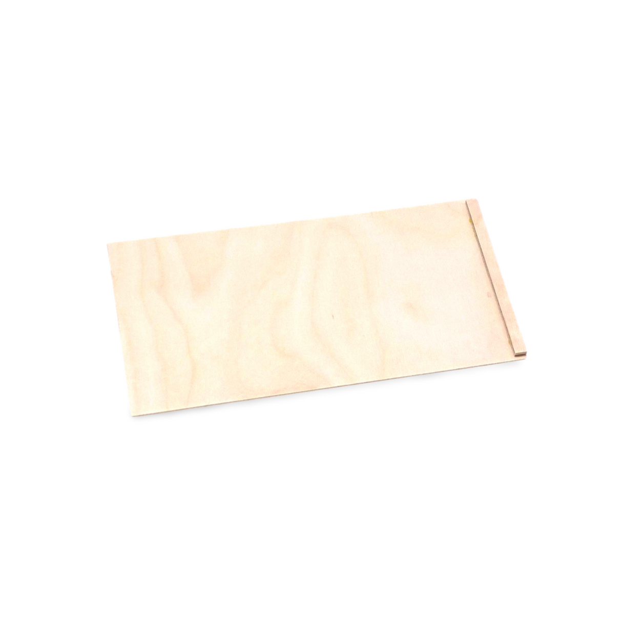 Rechteckiges, helles Holzbrett.