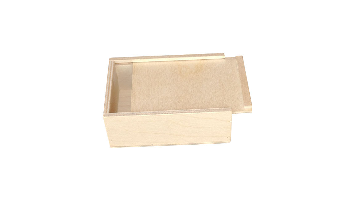 Holzkiste mit Schiebedeckel
