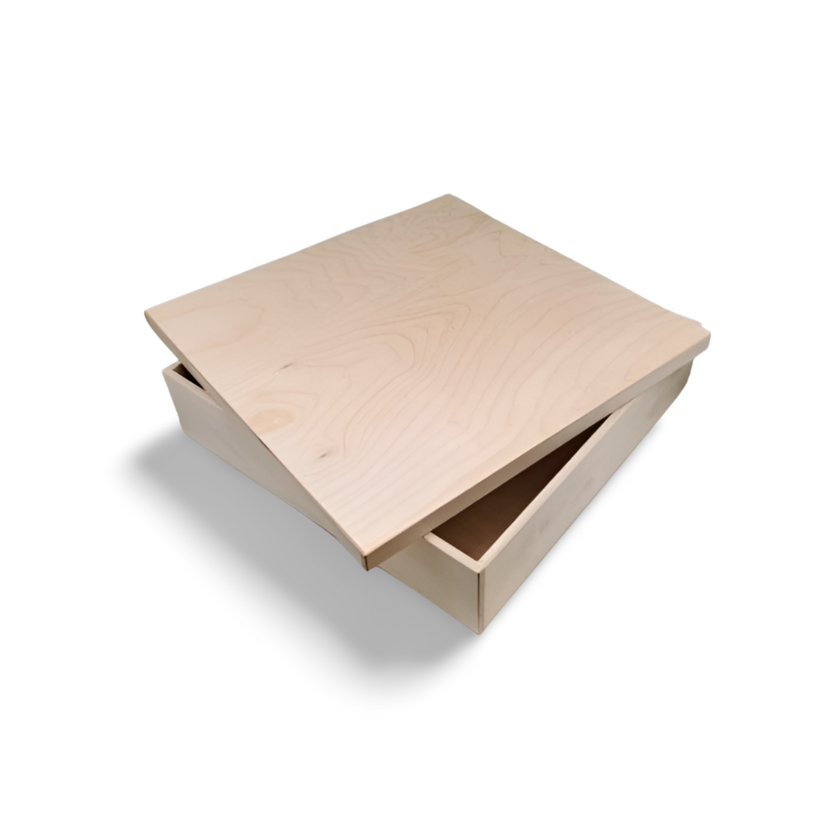 Offene, quadratische Holzkiste.