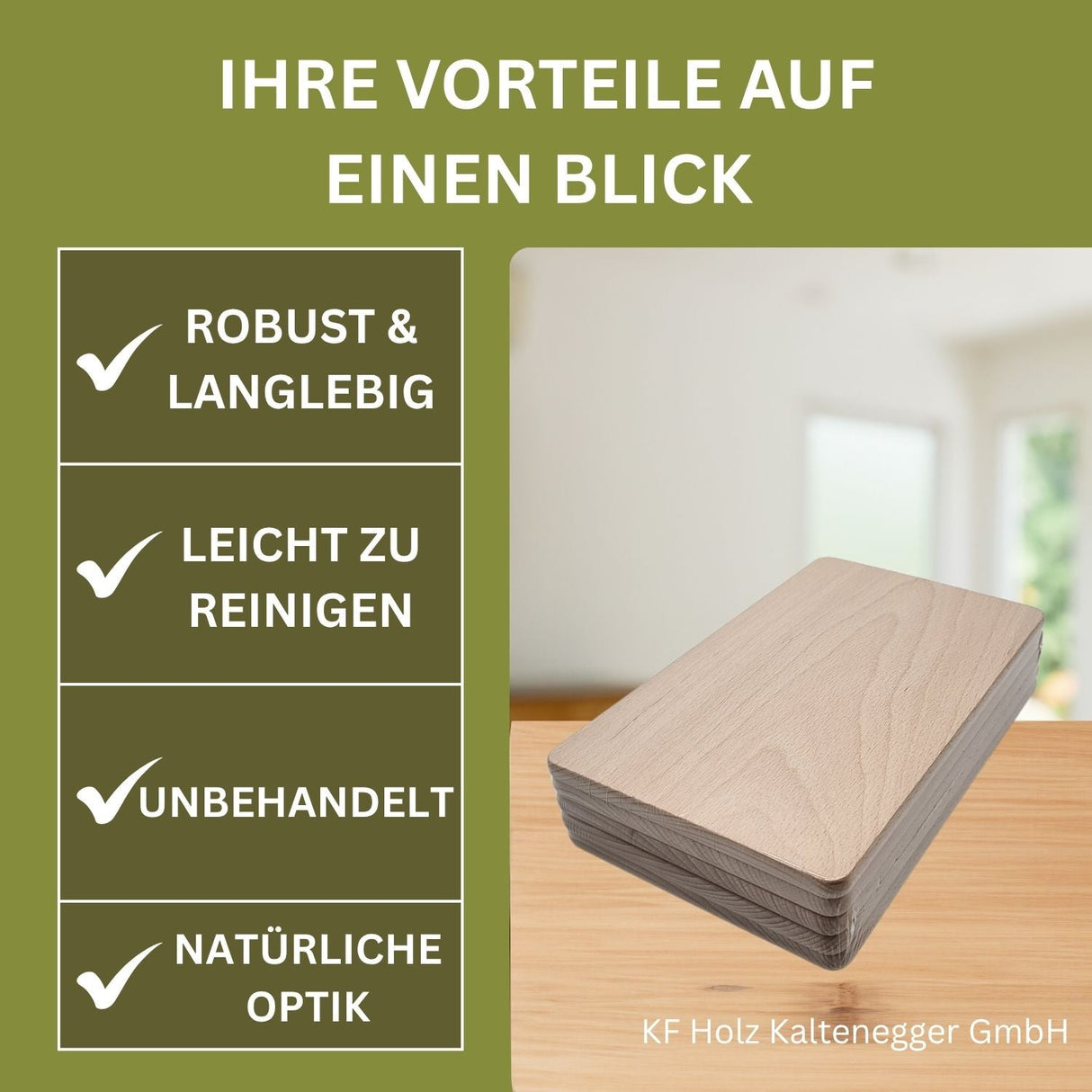 Stapel von hellen Holzbrettern.