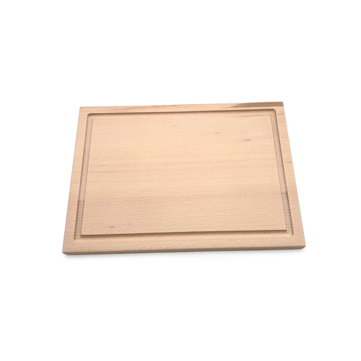 Ein helles Holzschneidebrett mit einem gerillten Rand.