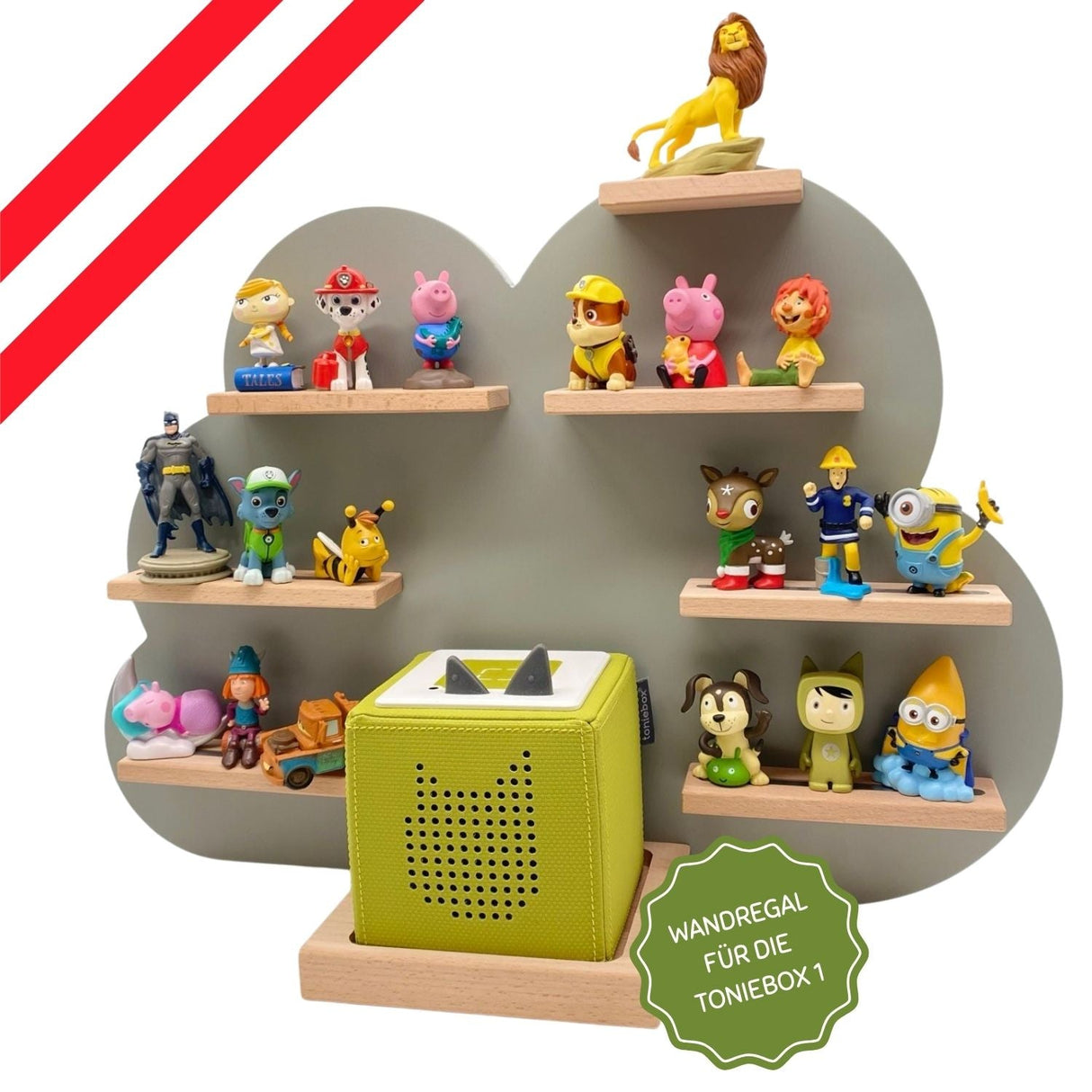 Grüner Toniebox mit Holzregalen und Figuren.