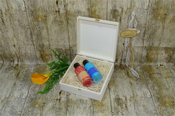 de:Genussbox | 15,5 x 15,5 x 6 cm!-_::_-!en:Pleasure box | 15,5 x 15,5 x 5,5 cm!-_::_-!