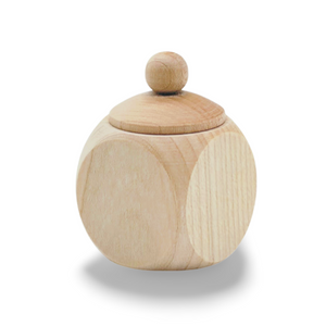 Hellfarbene hölzerne Zuckerschale mit rundem Deckel und kleinem kugelförmigem Knopf obenauf.