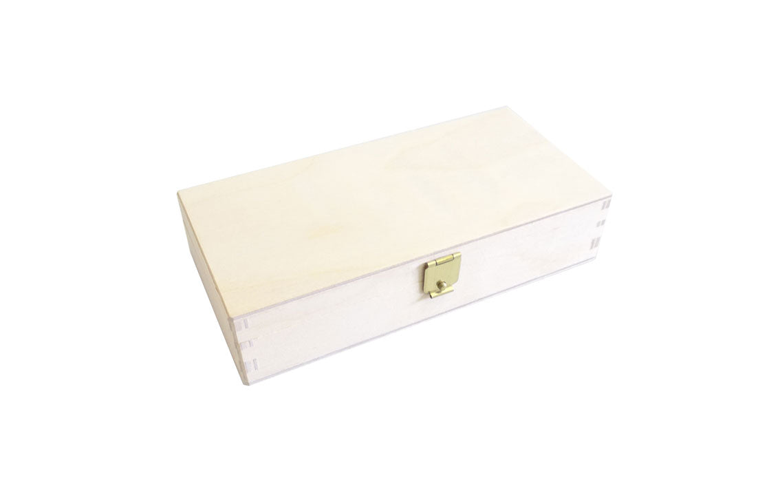 Wooden crate with hinged lid