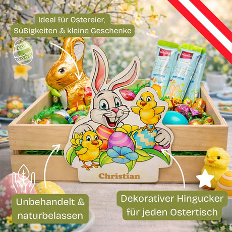 Holz Oster-Geschenkkiste mit buntem Cartoon-Hasen- und Küken-Design, personalisiert mit dem Namen »christian« in brauner Schrift.