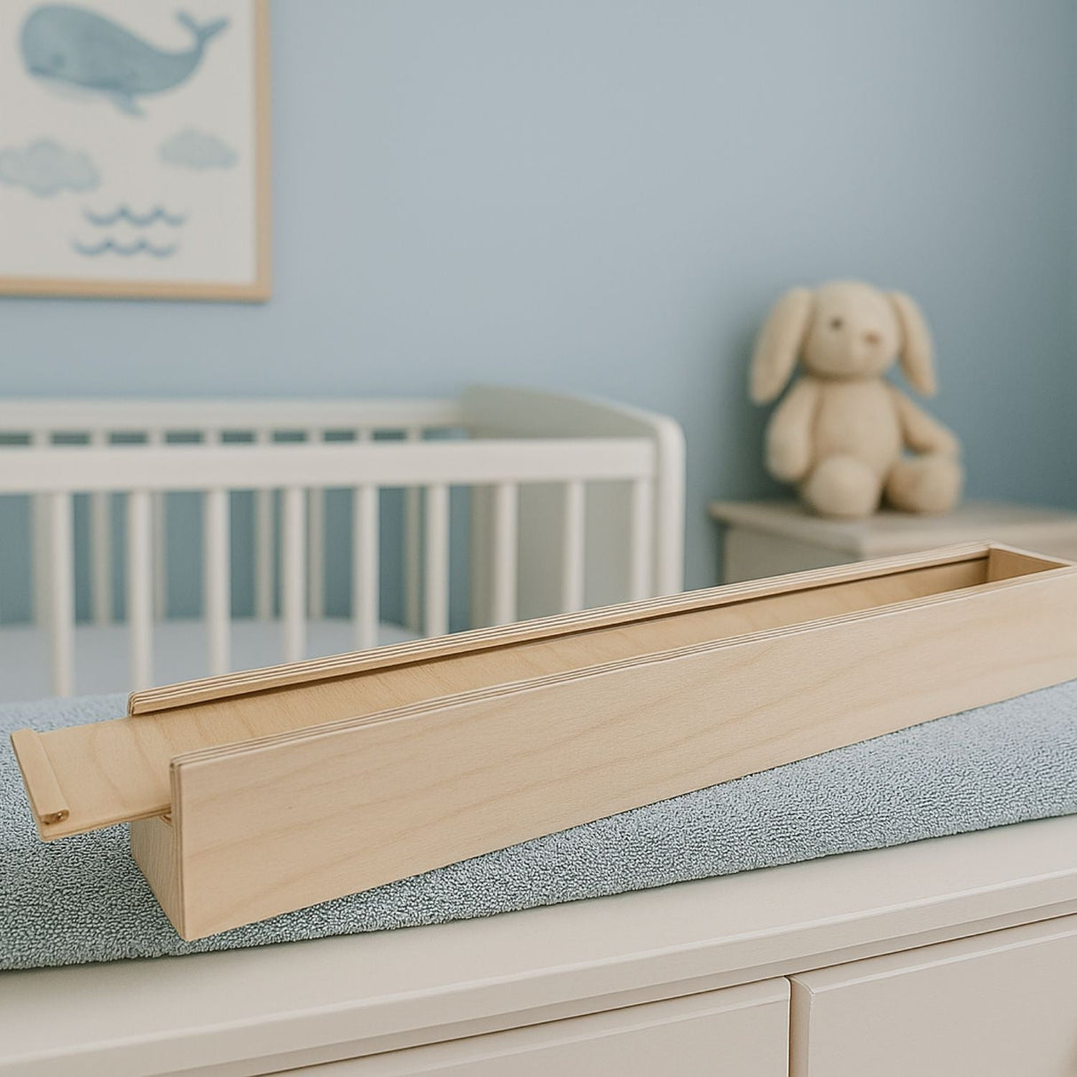 Rechteckige Aufbewahrungsbox aus Holz.